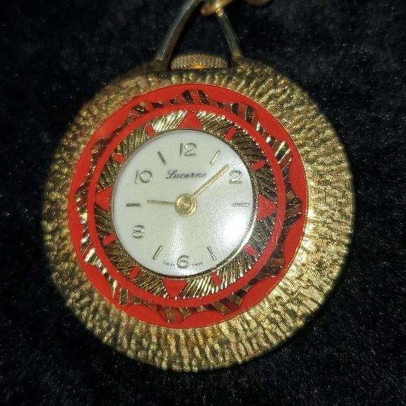 Vintage Mechanical Watch Pendant & Necklace‎ Orange Enamel & Fancy Carved Metal - Picture 1 of 7